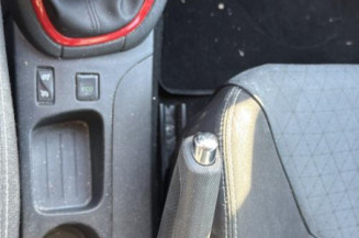 Renfort pare choc arriere (traverse) RENAULT CLIO 4