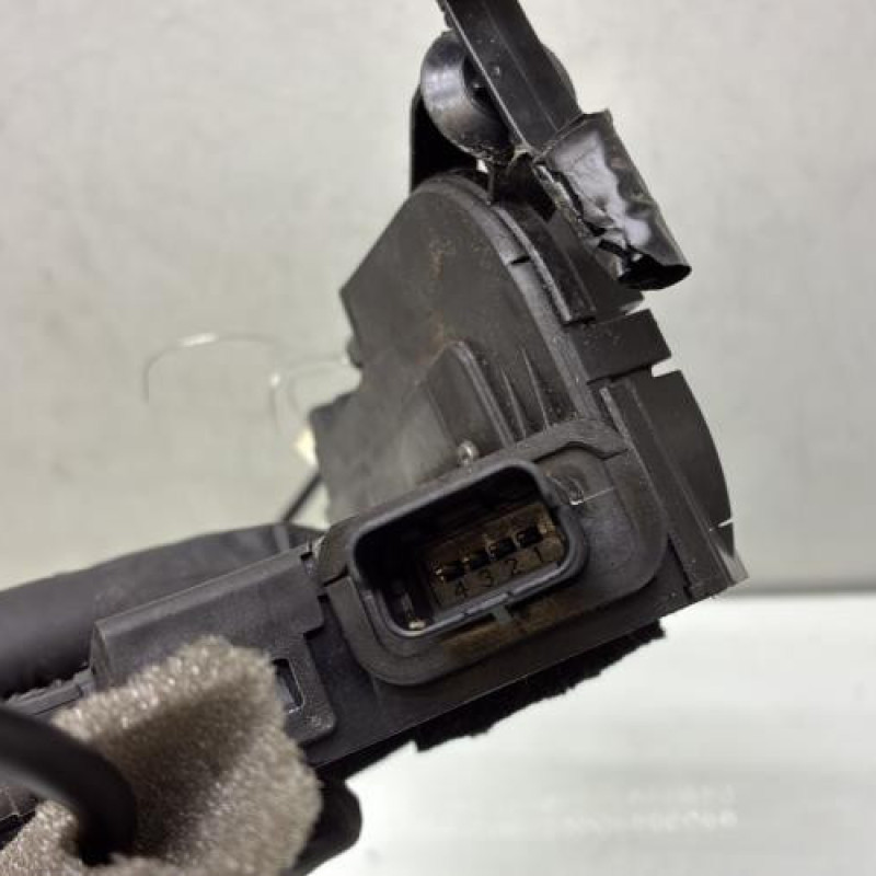 Serrure avant gauche RENAULT CLIO 4 Photo n°6