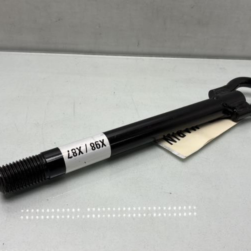 Crochet de remorquage RENAULT CLIO 4 Photo n°1