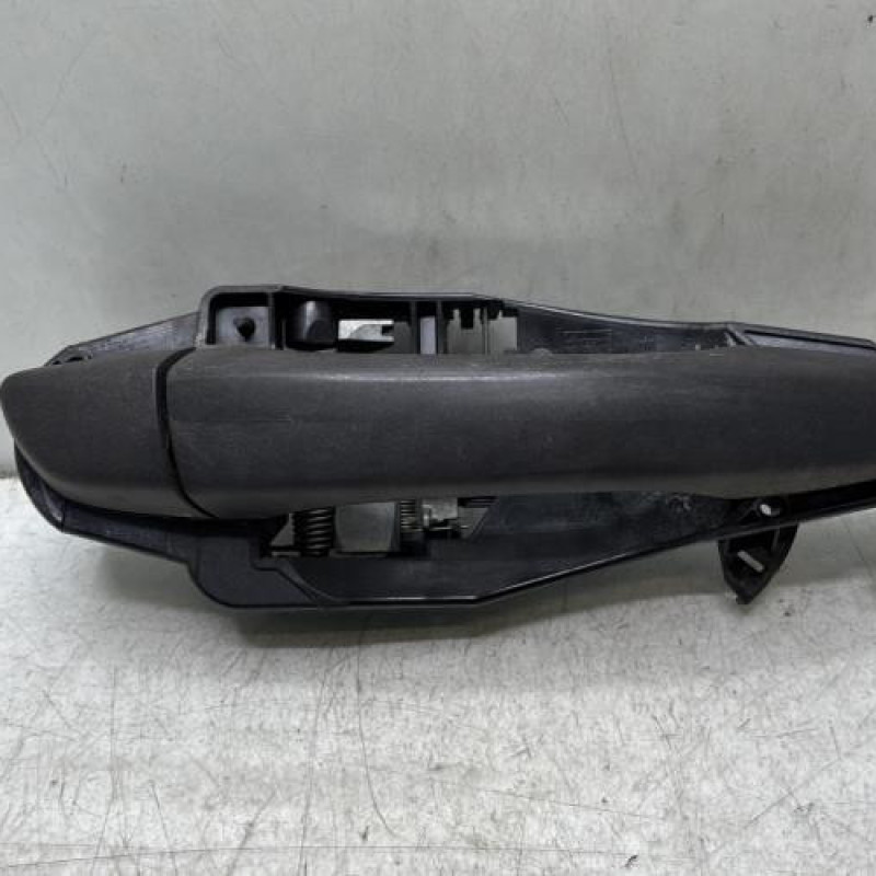 Poignee porte arriere droit PEUGEOT 308 2 Photo n°1