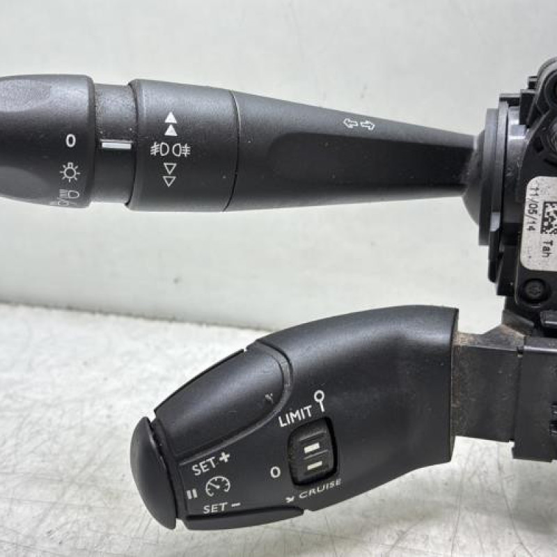 Com (Bloc Contacteur Tournant+Commodo Essuie Glace+Commodo Phare) PEUGEOT 308 2 Photo n°3