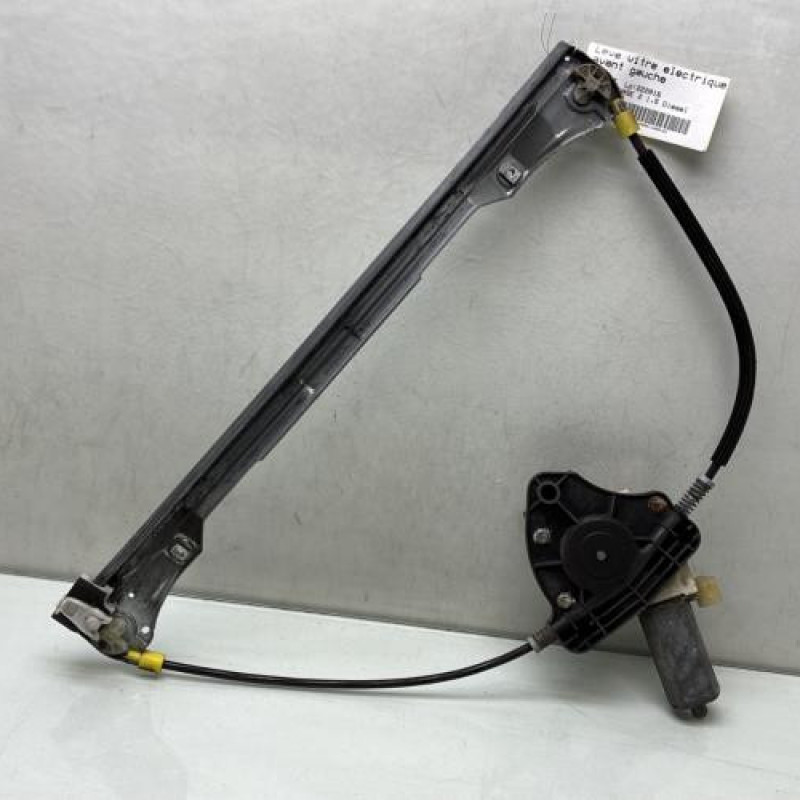 Leve vitre electrique avant gauche RENAULT CLIO 2 Photo n°1