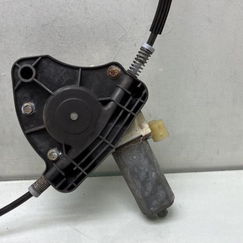 Leve vitre electrique avant gauche RENAULT CLIO 2 Photo n°3