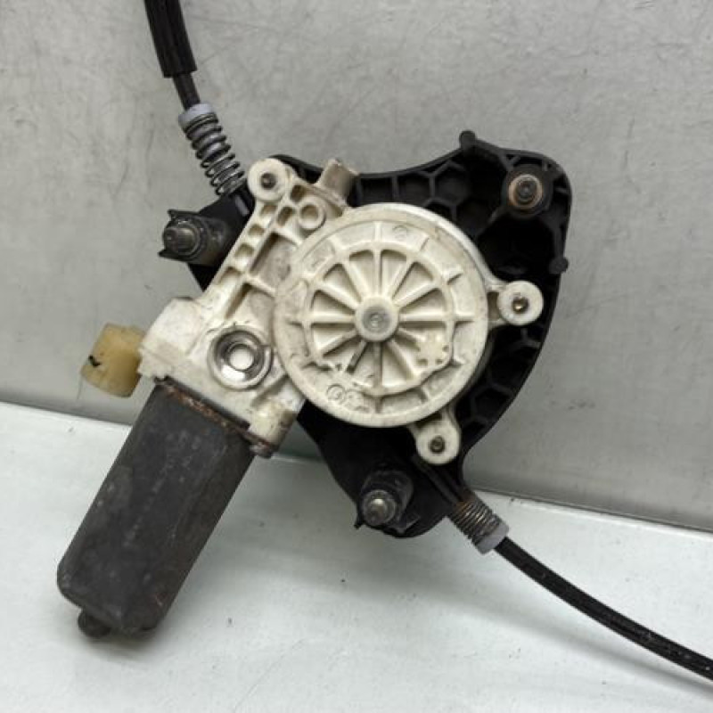 Leve vitre electrique avant gauche RENAULT CLIO 2 Photo n°6