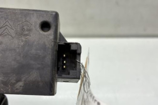 Serrure de coffre PEUGEOT 607