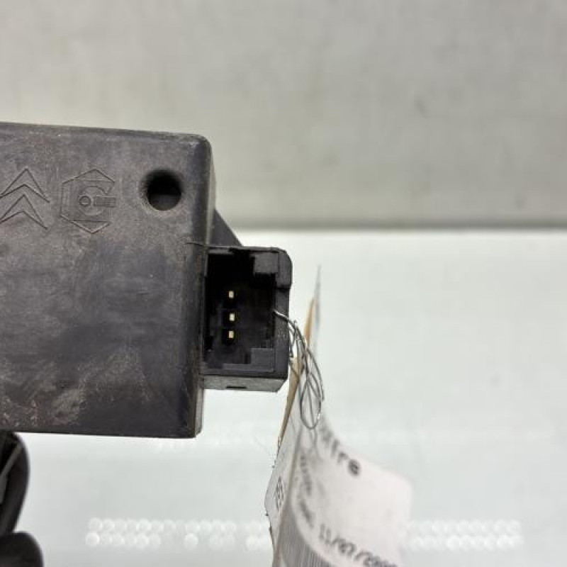 Serrure de coffre PEUGEOT 607 Photo n°4