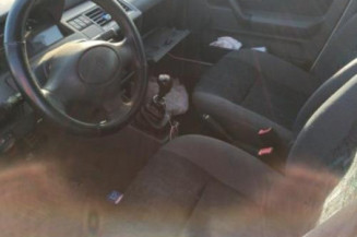 Serrure avant droit RENAULT CLIO 1