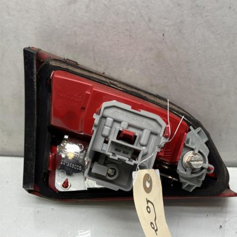 Feu arriere secondaire droit (feux) AUDI A4 3 Photo n°2