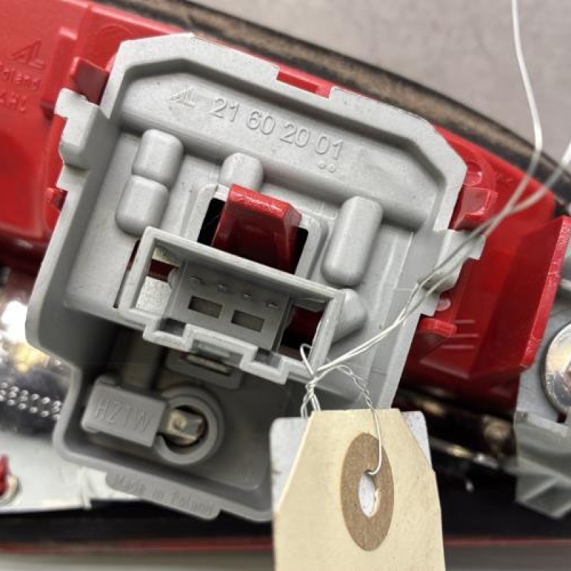 Feu arriere secondaire droit (feux) AUDI A4 3 Photo n°3