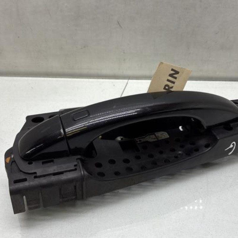 Poignee porte arriere gauche AUDI A4 3 Photo n°1