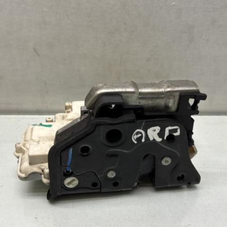 Serrure arriere droit AUDI A4 3 Photo n°1