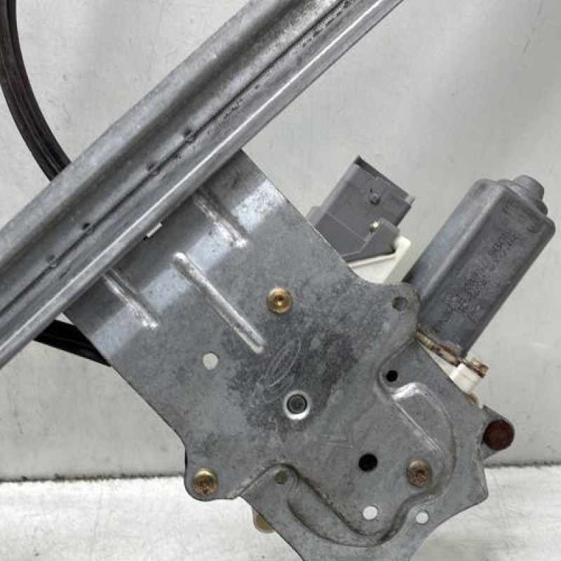 Leve vitre electrique avant gauche CITROEN XSARA PICASSO Photo n°10