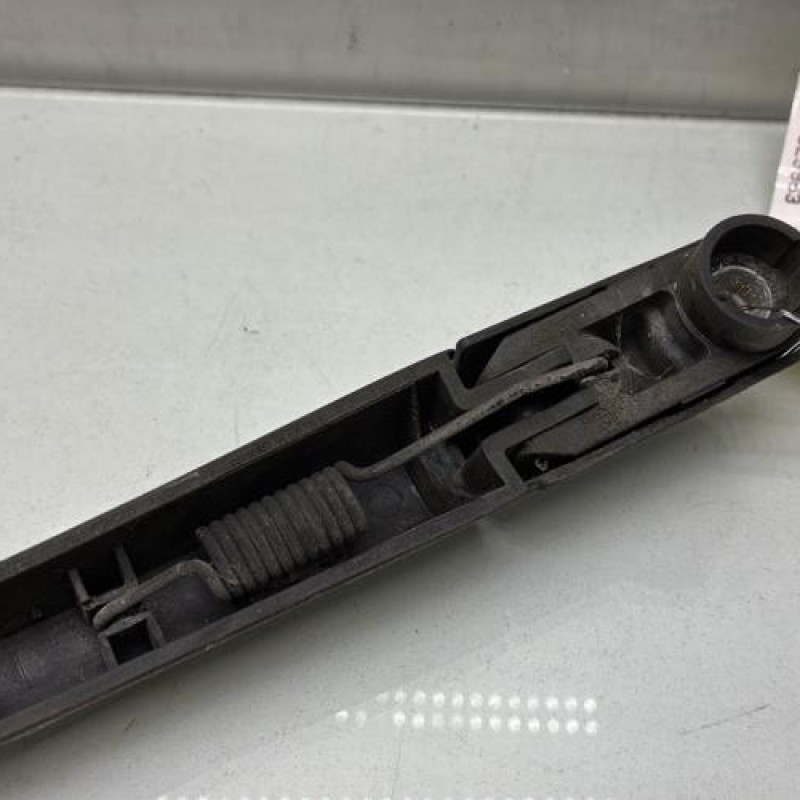 Bras essuie glace arriere PEUGEOT 5008 1 Photo n°2