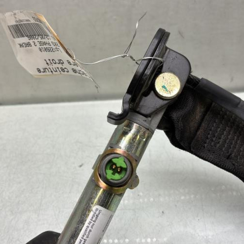 Pretensionneur de ceinture arriere droit MERCEDES CLASSE C 203 Photo n°2