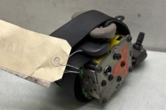 Pretensionneur de ceinture avant droit TOYOTA YARIS 2