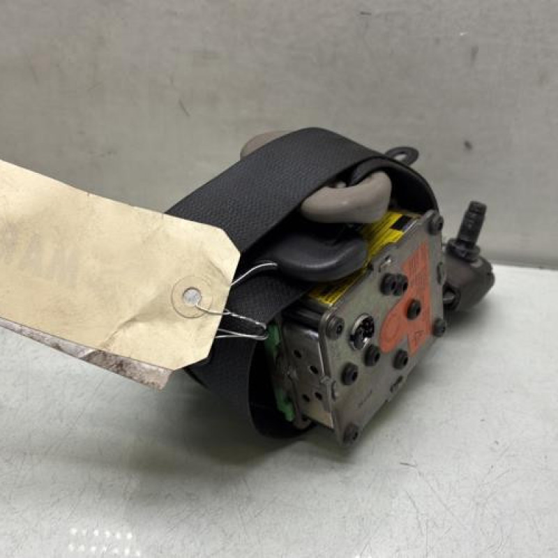 Pretensionneur de ceinture avant droit TOYOTA YARIS 2 Photo n°2