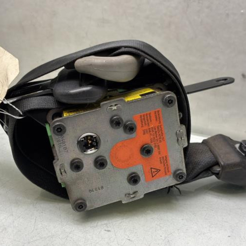 Pretensionneur de ceinture avant droit TOYOTA YARIS 2 Photo n°3