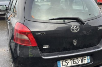 Pretensionneur de ceinture avant droit TOYOTA YARIS 2