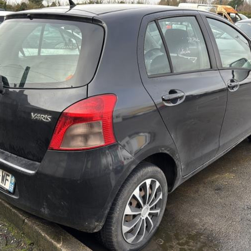 Pretensionneur de ceinture avant gauche TOYOTA YARIS 2 Photo n°17