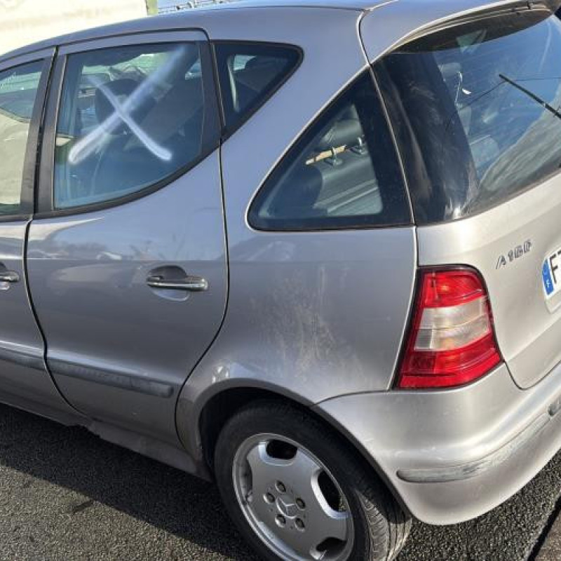 Capot MERCEDES CLASSE A 168 Photo n°14