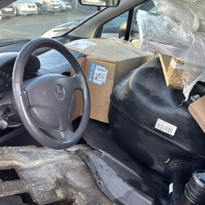 Capot MERCEDES CLASSE A 168 Photo n°18