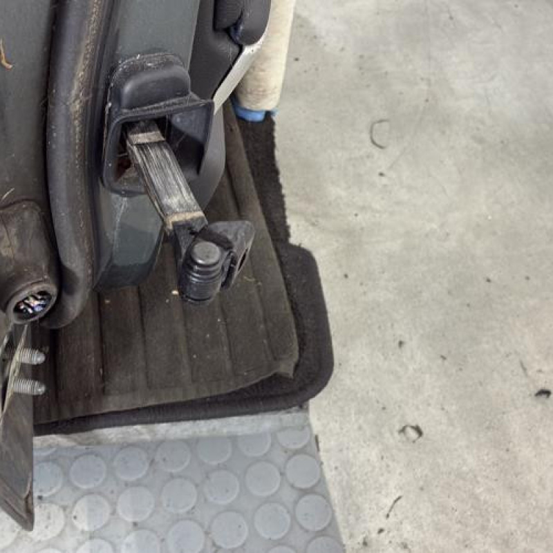 Porte avant droit BMW SERIE 3 E90 Photo n°5