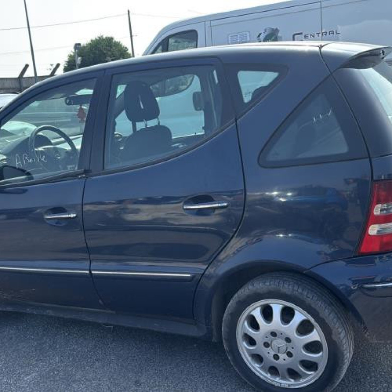 Capot MERCEDES CLASSE A 168 Photo n°18