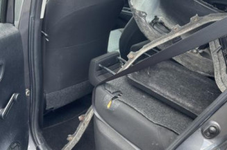 Custode avant droit (porte) TOYOTA YARIS 3