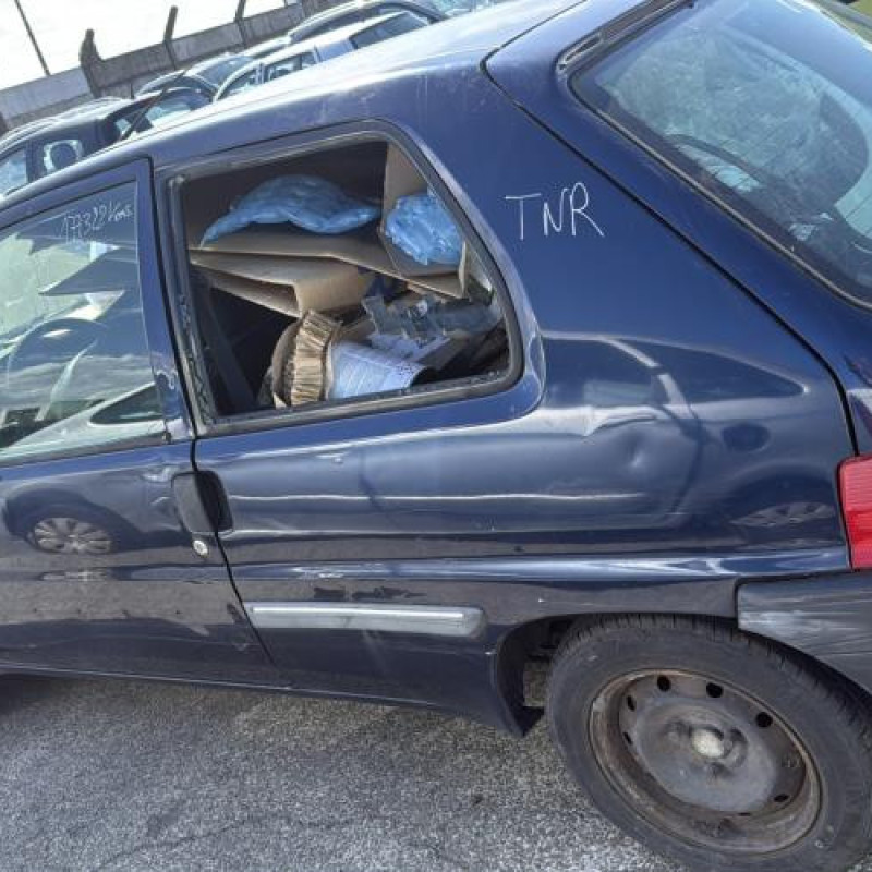 Retroviseur gauche PEUGEOT 106 Photo n°10