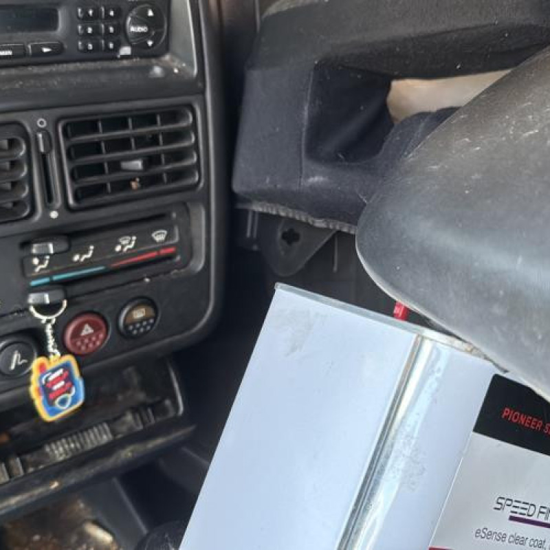 Retroviseur gauche PEUGEOT 106 Photo n°19