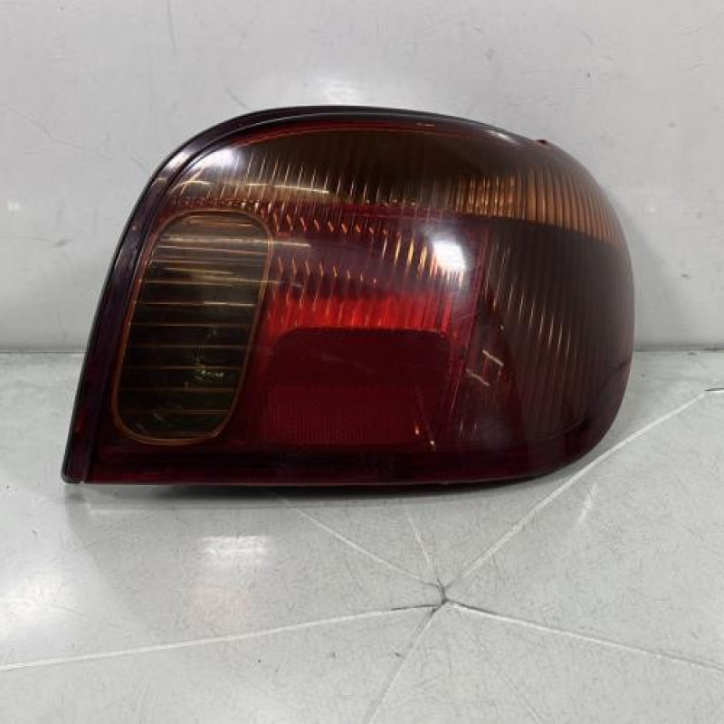 Feu arriere principal droit (feux) TOYOTA YARIS 1 Photo n°1