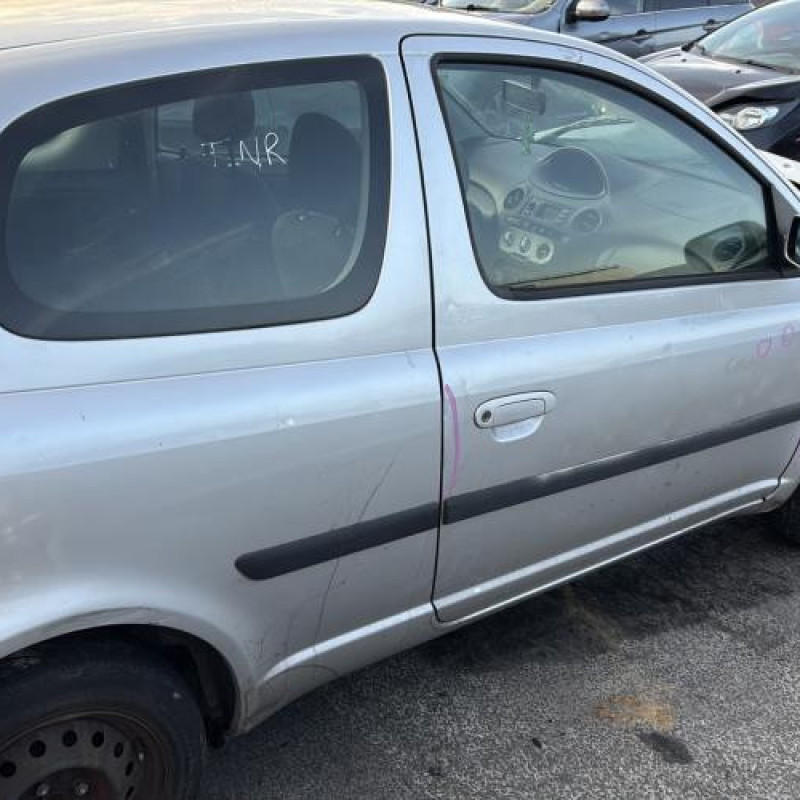 Feu arriere principal droit (feux) TOYOTA YARIS 1 Photo n°9