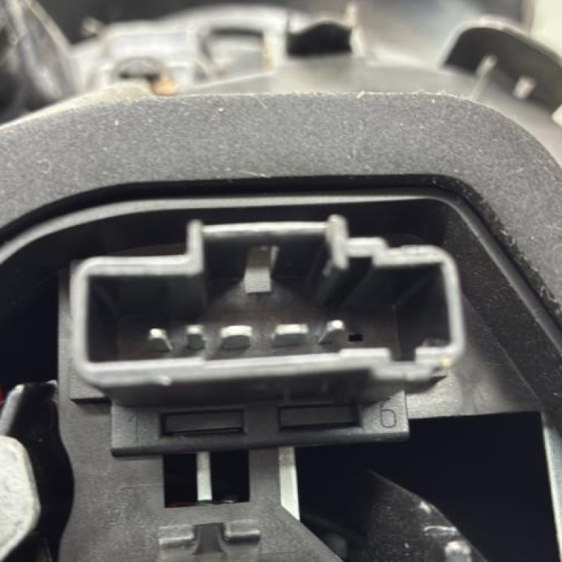 Feu arriere principal droit (feux) PEUGEOT 208 1 Photo n°3