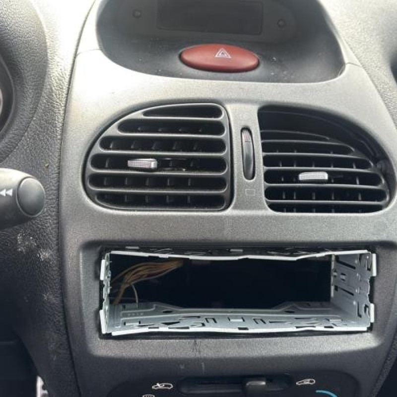 Leve vitre electrique arriere droit PEUGEOT 206 Photo n°18