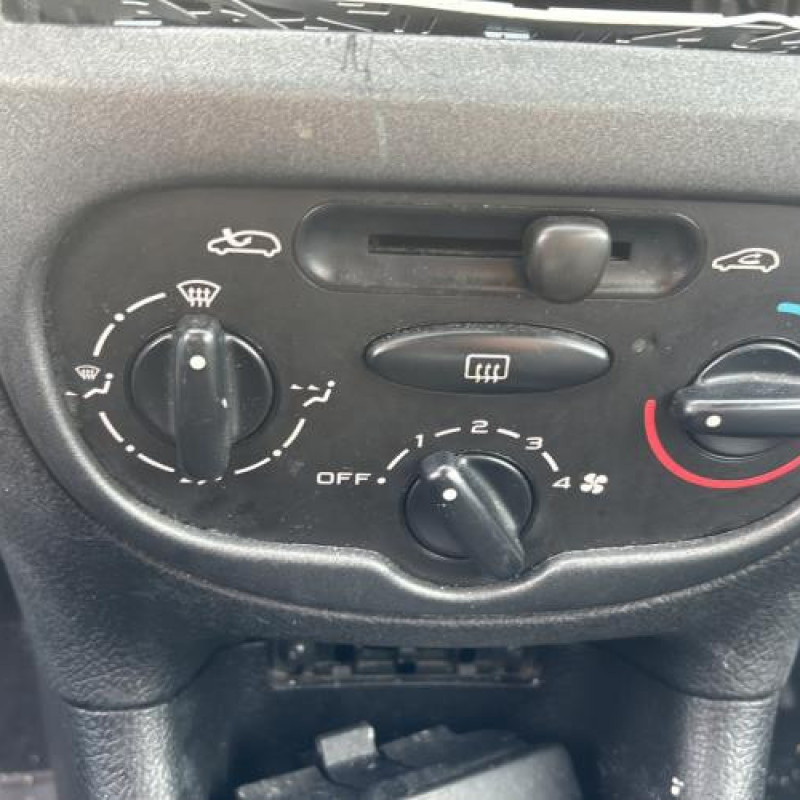 Leve vitre electrique arriere gauche PEUGEOT 206 Photo n°18