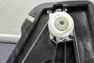 Leve vitre electrique avant droit FORD FIESTA 7