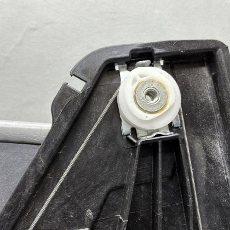 Leve vitre electrique avant droit FORD FIESTA 7 Photo n°9