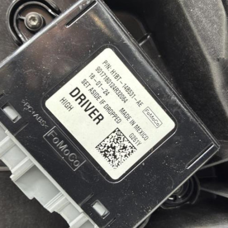 Leve vitre electrique avant gauche FORD FIESTA 7