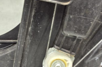 Leve vitre electrique avant gauche FORD FIESTA 7