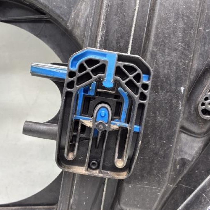 Leve vitre electrique avant gauche FORD FIESTA 7 Photo n°11