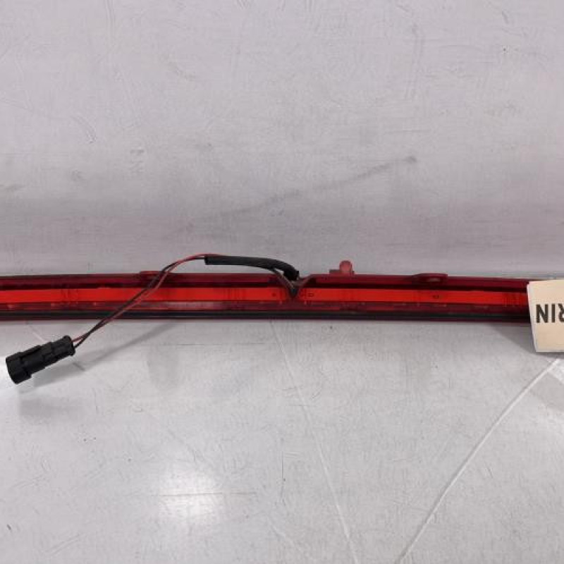 Feu arriere stop central LANCIA DELTA 3 Photo n°2