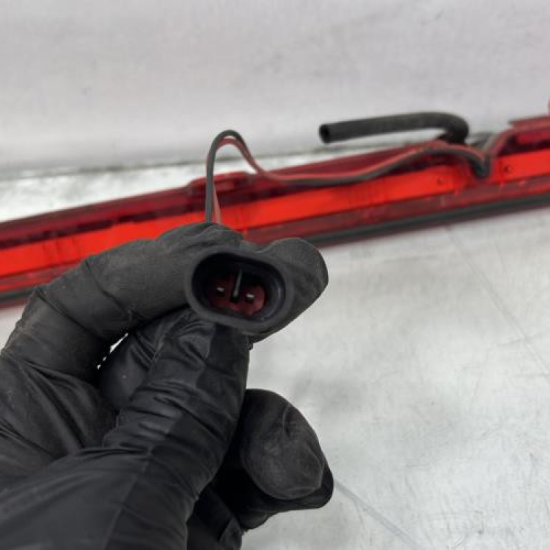 Feu arriere stop central LANCIA DELTA 3 Photo n°3