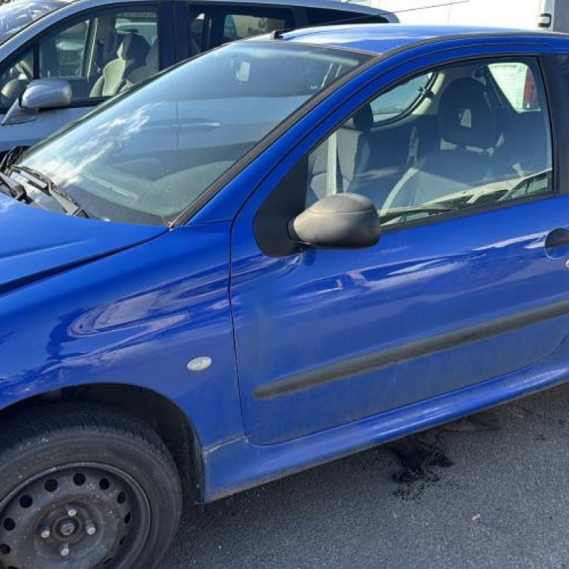 Reservoir essence PEUGEOT 206 Photo n°8