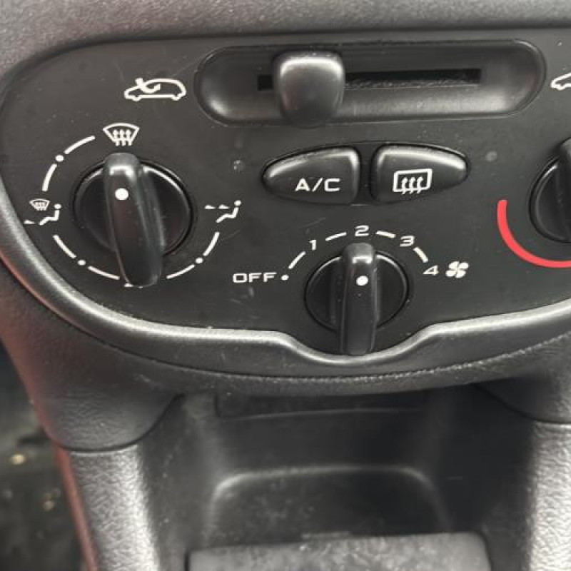 Reservoir essence PEUGEOT 206 Photo n°8