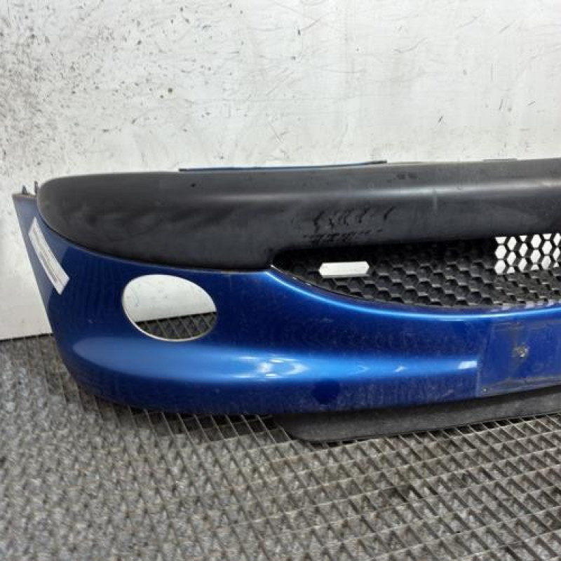 Pare choc avant PEUGEOT 206 Photo n°2