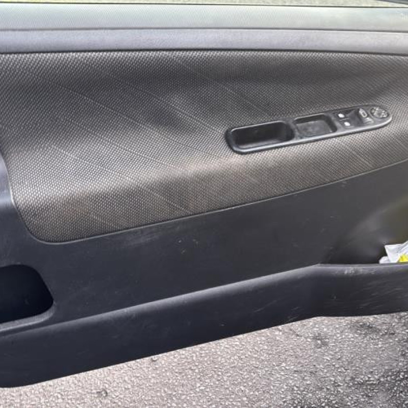 Reservoir essence PEUGEOT 207 Photo n°9