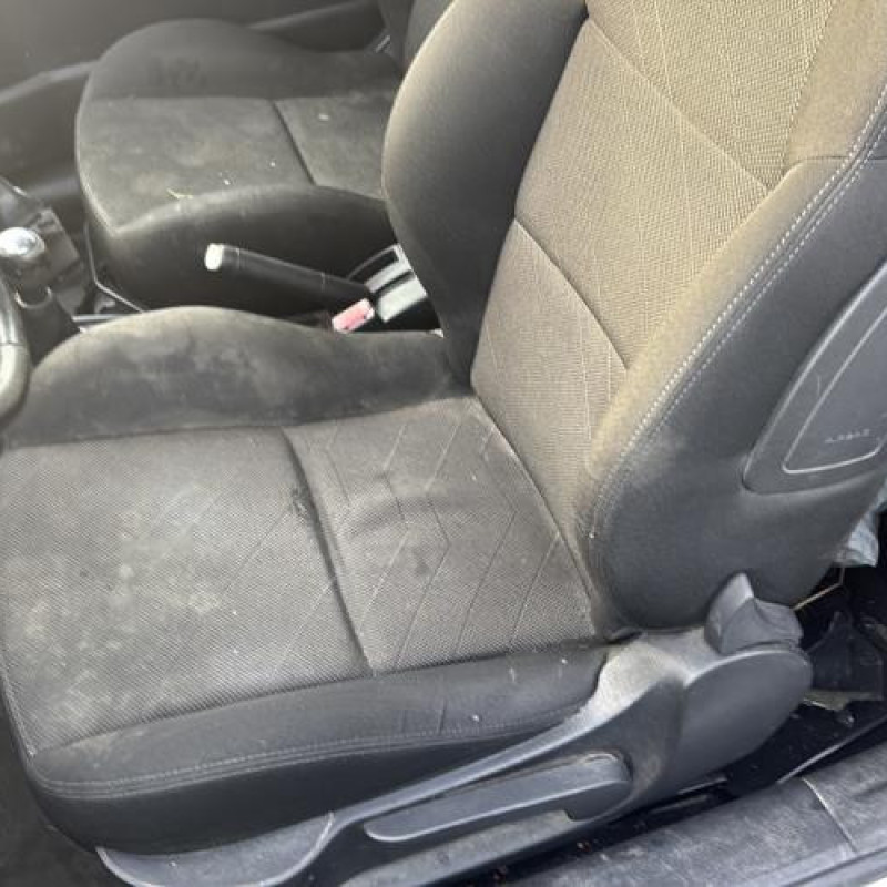 Reservoir essence PEUGEOT 207 Photo n°11