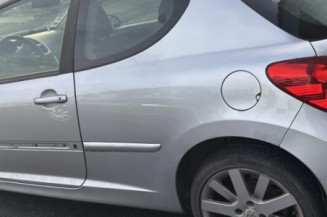 Reservoir essence PEUGEOT 207