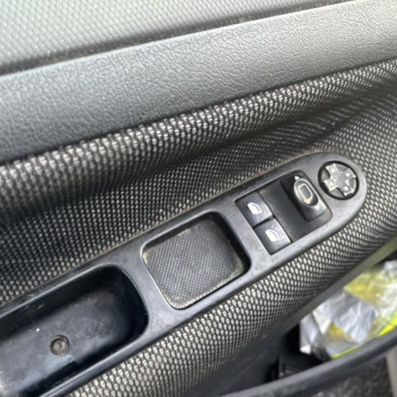 Reservoir essence PEUGEOT 207 Photo n°10