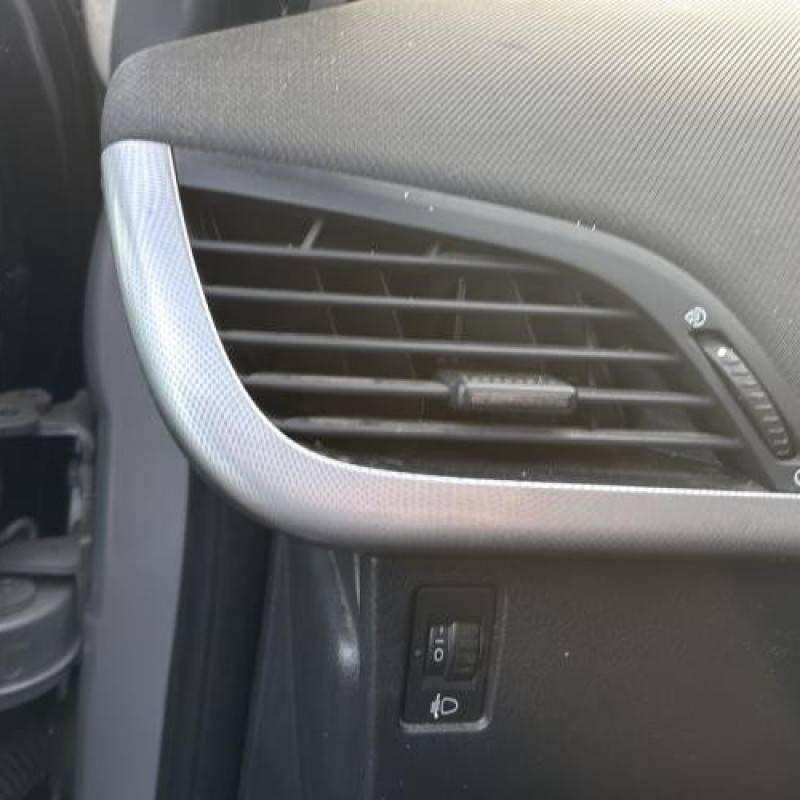 Reservoir essence PEUGEOT 207 Photo n°14